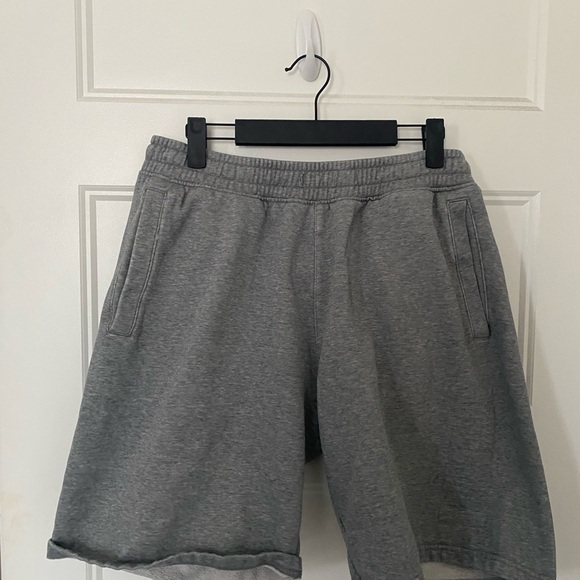 Puma classic men’s shorts - Picture 1 of 3